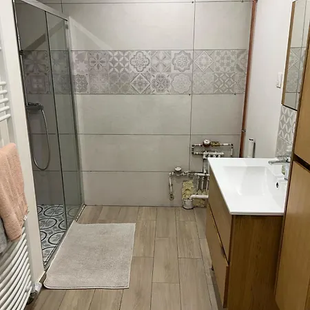 Entier Refait A Neuf Pour Court Sejour *