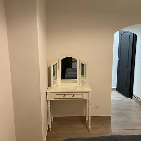 Entier Refait A Neuf Pour Court Sejour * רובייש